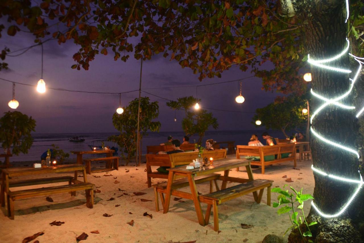 Salili Bungalow Gili Air Exterior photo